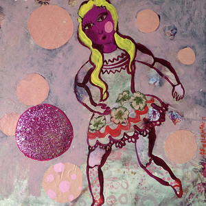 tableau 20x20 cm jeune fille cheveux jaune et ballon paillette souvenir d’enfance jeu peinture acrylique et collage sur papier marouflé signé sophie lormeau artiste contemporaine a paris