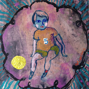 tableau 20x20 cm le petit garçon au ballon jaune or souvenir enfance-photo de famille peinture acrylique et collage sur papier marouflé jeu de ballon signé sophie lormeau artiste contemporaine a paris